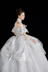 点击看大图 -艾拉·女王婚纱礼服馆