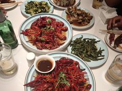 -嗨辣小聚·盘锦河蟹·海鲜烧烤龙虾(盘锦十年好店)