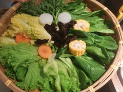 -尚尚仙·酸汤猪手·猪肚鸡火锅(华联万柳购物中心店)