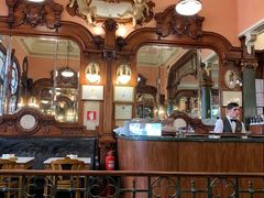 -Majestic Café