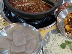 -钱摊摊安顺夺夺粉火锅(宏大广场店)