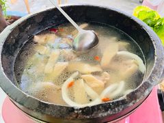 -墨脱石锅椰子鸡•海鲜糟粕醋(榆亚路店)
