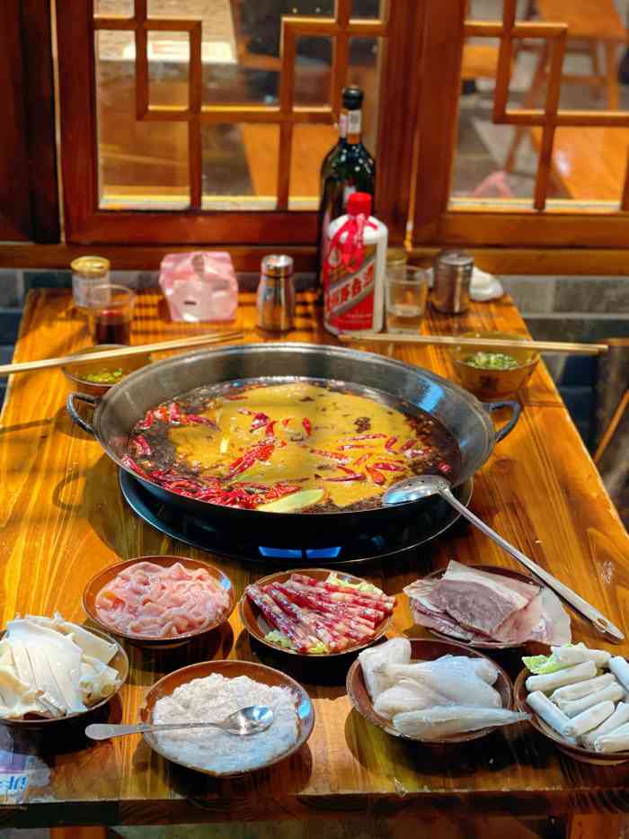 玉林巷子口火锅(玉林总店)-"小红书上看到的一家别具风格的市井小店