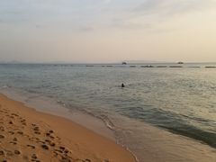 -乔木提恩海滩
