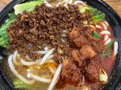 -丽虹云南过桥米线(兴工街店)