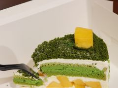 芒果抹茶奶油奶酥蛋糕-black rainbow coffee