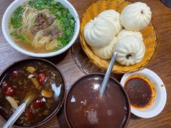 牛肉拉面-郑家包子牛肉拉面(尚勤路店)