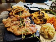 -Mark&Mars Restaurant