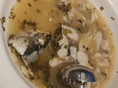 -严记小天府酸菜鱼(西四路店)