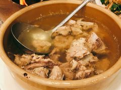 山泉水炖土猪汤-客家汇·客家传承菜(水库店)