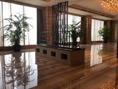 -天津梅江中心皇冠假日酒店