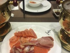 -云顶旋转自助景观餐厅