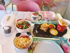 -水桶王国主题餐厅·聚会·生日派对·亲子活动·家庭套餐(亚龙湾希尔顿店)