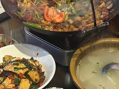 -富正毅三下锅·湘西韵味(天门山索道店)