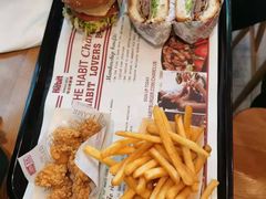 -The Habit Burger Grill 哈比特汉堡(复兴soho店)
