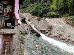 -安吉龙王山峡谷漂流
