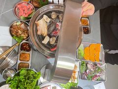-围炉肉舍丹东海鲜烤肉·烤活鳗(步行街店)
