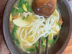 -良米山·云南野生菌过桥米线(上海首店)