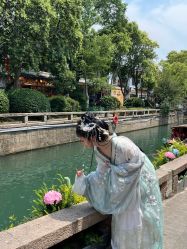 -一揽芳华汉服旗袍体验馆(拙政园店)