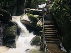 -藏龙百瀑风景区