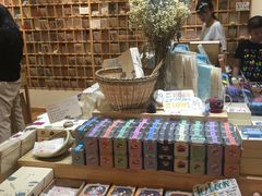 -猫的天空之城概念书店(杭州南宋御街店)