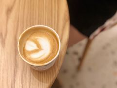 牛奶咖啡-Cafe on warm(丹霞店)