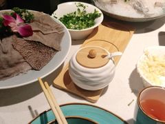 -墨居上隐·院子里火锅(峨眉店)
