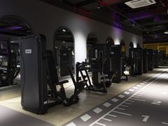 -鸿星健身连锁(广州大学商业中心店)