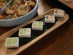 -花儿胡同音乐酒馆(瑞虹天地月亮湾店)