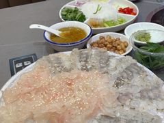 -官塘陈记鱼生·潮汕砂锅粥·牛肉火锅(潮枫路总店)