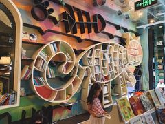 -钟书阁(松江泰晤士小镇店)