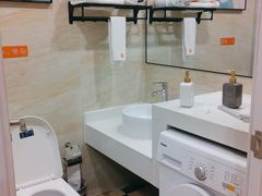 -橙曼酒店(双子塔环球中心店)