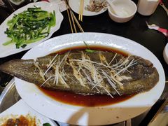 -洁神饭庄·海鲜·青岛菜·30年老字号(五四广场店)