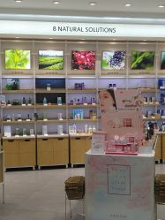 店内环境-悦诗风吟innisfree