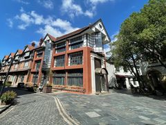 -钟书阁(松江泰晤士小镇店)