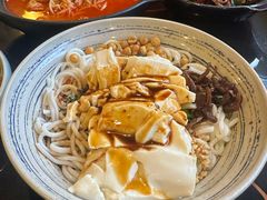 豆花米线-多味居(剪子巷店)