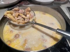 -尚尚仙·酸汤猪手·猪肚鸡火锅(华联万柳购物中心店)