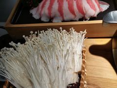 -湊湊火锅·茶憩(杭州湖滨银泰in77店)