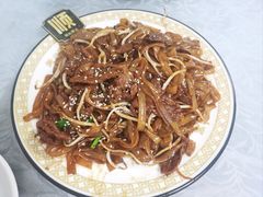 干炒牛河-天宝食坊·啫啫煲大排档(西华路店)