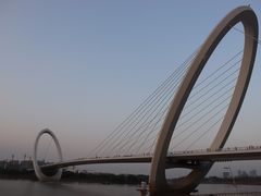 -南京眼步行桥