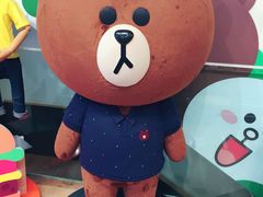 -LINE FRIENDS Garosu-gil Flagship Store