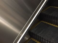 -新百广场(地铁站)