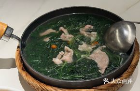 Braised Pork with Water-Steamed Chinese Spinach Sprouts