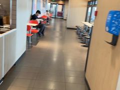-麦当劳(江湾镇店)