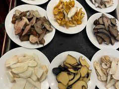 -天宜隆蘑菇宴火锅(石景山旗舰店)