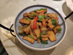 腊八蒜炒杏鲍菇-新加坡瑞珍•海河观景餐厅