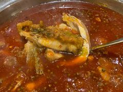 炸过的鱼摆摆-肖肖酸萝卜鱼火锅(总店)