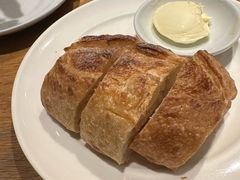 -ROAST coffee & eatery