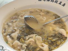 -严记小天府酸菜鱼(西四路店)