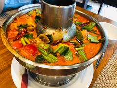 -Chom Cafe and Restaurant